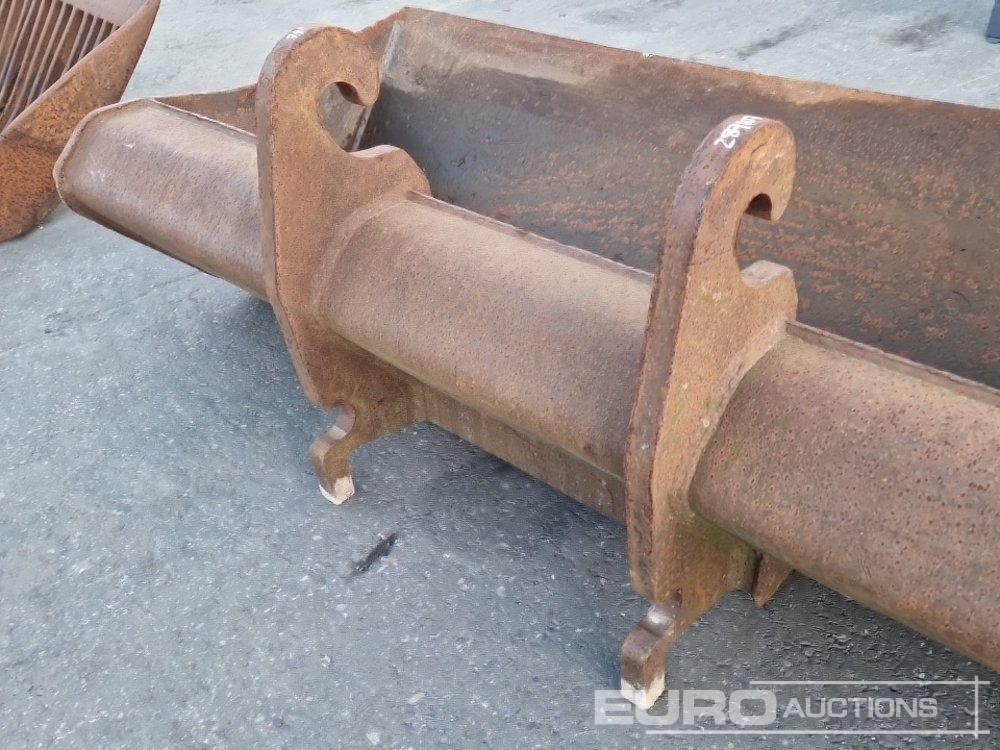 Cazo 79" Digging Bucket: foto 6 Cazo 79" Digging Bucket: foto 6