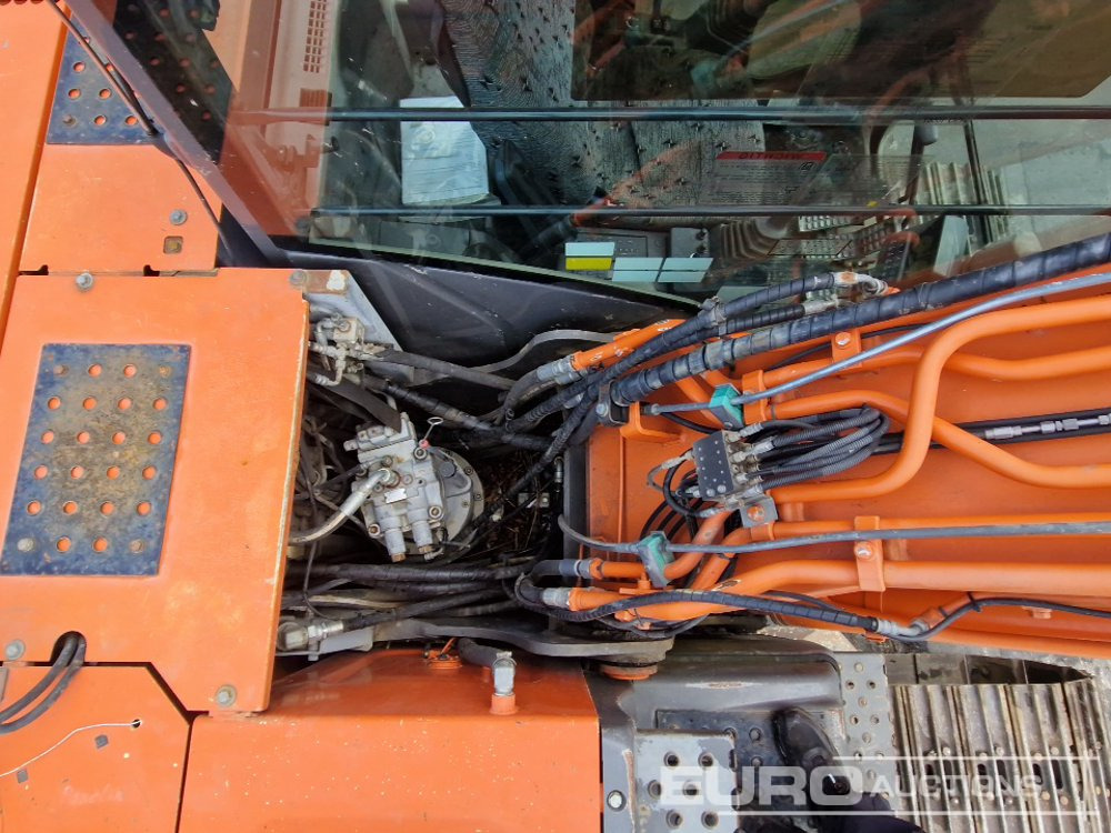 Excavadora de cadenas Hitachi ZX180LC-3: foto 37