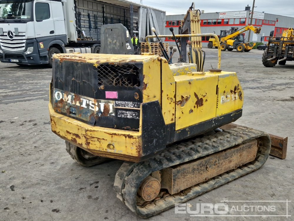 Komatsu PC15 - Miniexcavadora: foto 4 Komatsu PC15 - Miniexcavadora: foto 4
