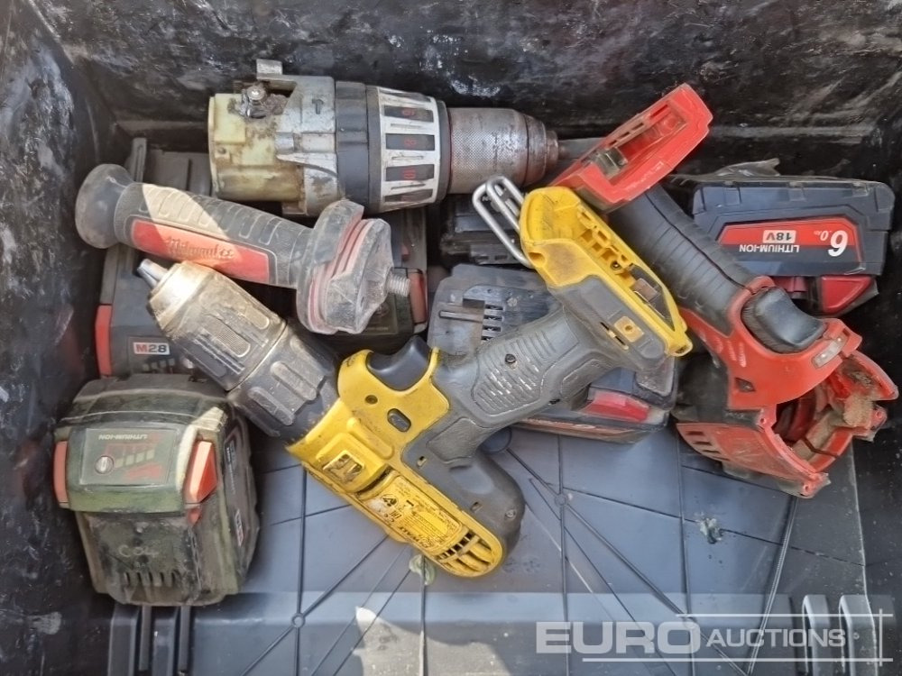 Milwaukee Assorted Tools (2 of) - Equipo de construcción: foto 3 Milwaukee Assorted Tools (2 of) - Equipo de construcción: foto 3