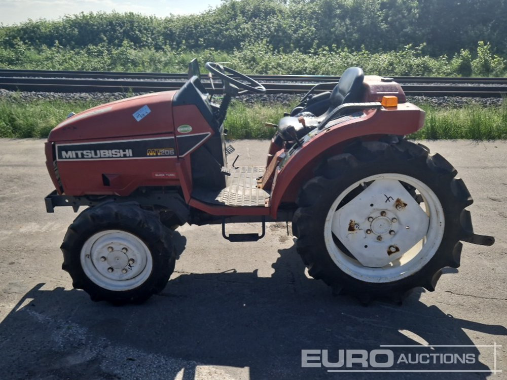 Mitsubishi MT205D - Mini tractor: foto 2 Mitsubishi MT205D - Mini tractor: foto 2