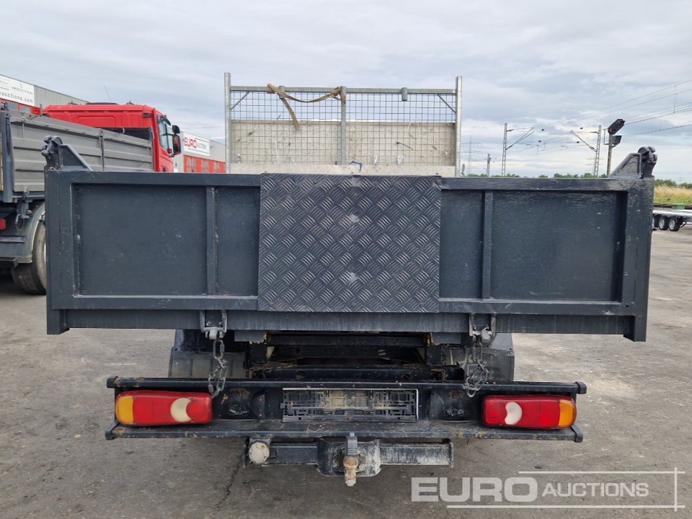 Nissan Cabstar - Furgoneta caja abierta: foto 5 Nissan Cabstar - Furgoneta caja abierta: foto 5