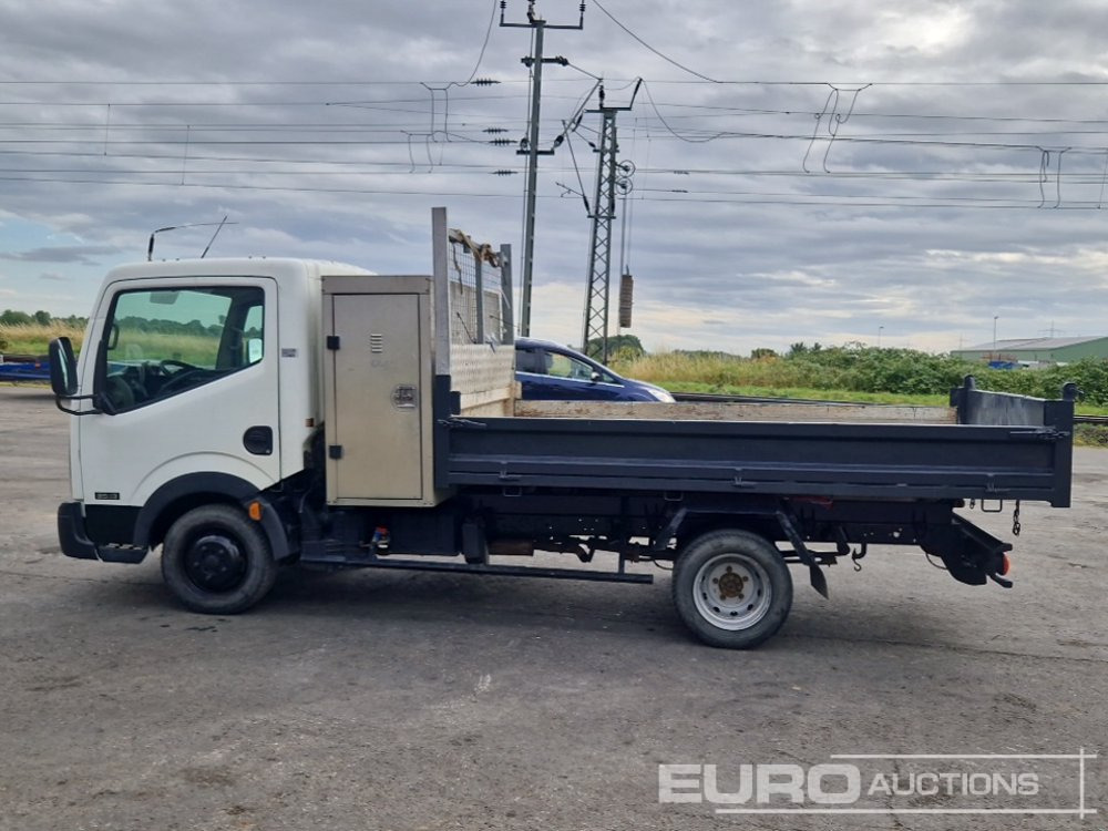Nissan Cabstar - Furgoneta caja abierta: foto 3 Nissan Cabstar - Furgoneta caja abierta: foto 3