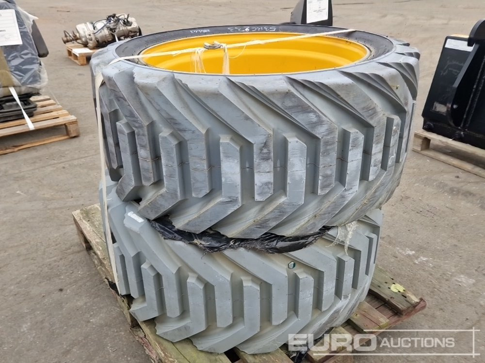 Outrigger 36x15 Non Marking Manlift Tyres on Rims to suit Manitou 160/180ATJ (2 of) - Neumático: foto 2 Outrigger 36x15 Non Marking Manlift Tyres on Rims to suit Manitou 160/180ATJ (2 of) - Neumático: foto 2