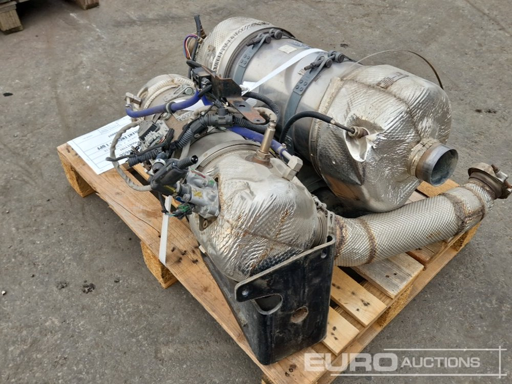 Exhaust + Silencer to suit Manitou MLT - Recambio: foto 2 Exhaust + Silencer to suit Manitou MLT - Recambio: foto 2