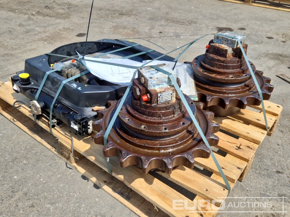 Pallet of Final Drives, Joystick, Radiator to suut Bobcat E50 - Recambio para Excavadora: foto 3 Pallet of Final Drives, Joystick, Radiator to suut Bobcat E50 - Recambio para Excavadora: foto 3