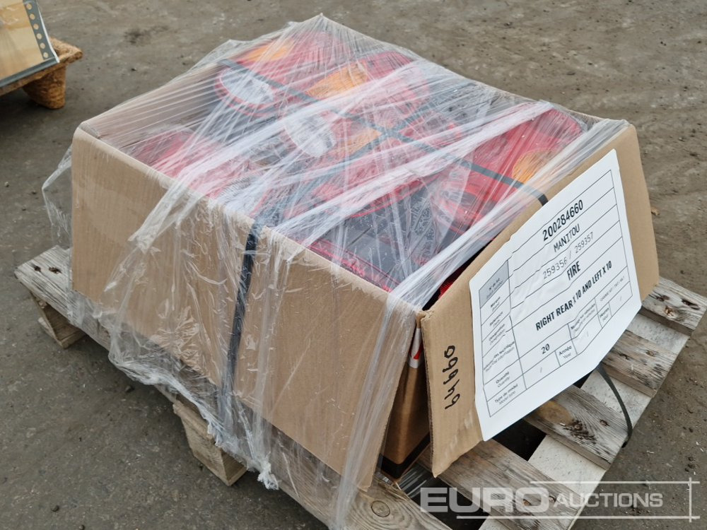 Right + Left Rear Lights to suit Manitou MLT (20 of) - Recambio: foto 2 Right + Left Rear Lights to suit Manitou MLT (20 of) - Recambio: foto 2