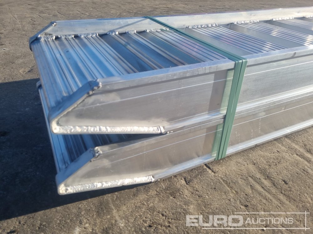 Unused 148.30L Aluminium Loading Rampes (2 of) 9000kg Capacity, 3000mm Length - Rampa de carga: foto 5 Unused 148.30L Aluminium Loading Rampes (2 of) 9000kg Capacity, 3000mm Length - Rampa de carga: foto 5