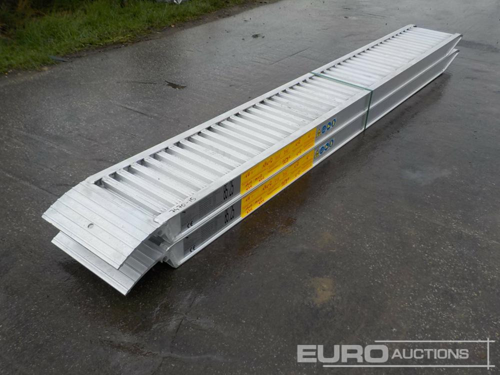 Unused CLM 85.25 Aluminium Loading Ramps (2 of) 2920kg Capacity, 2500mm Length - Rampa de carga: foto 2 Unused CLM 85.25 Aluminium Loading Ramps (2 of) 2920kg Capacity, 2500mm Length - Rampa de carga: foto 2