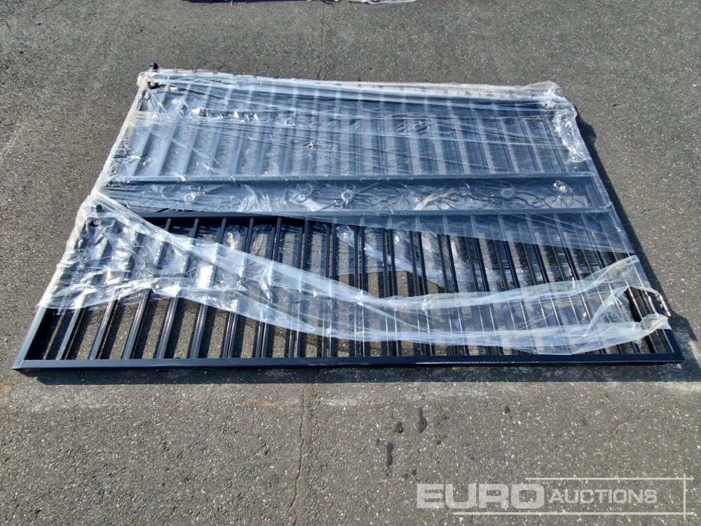 Unused Steel Gates - Equipo de construcción: foto 1 Unused Steel Gates - Equipo de construcción: foto 1