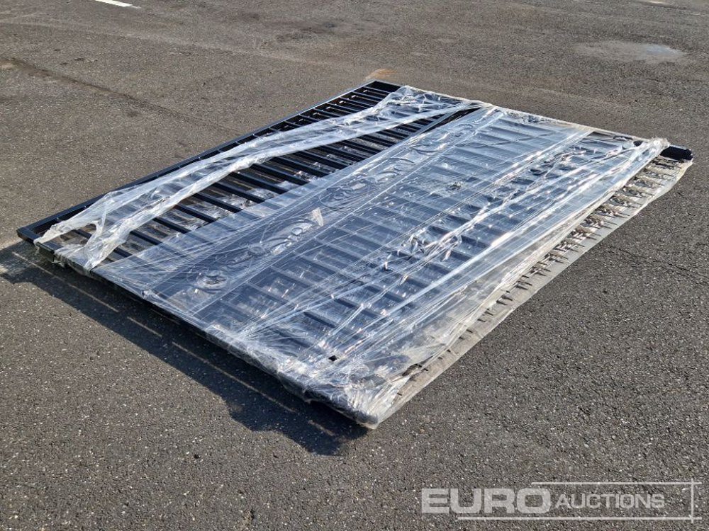 Unused Steel Gates - Equipo de construcción: foto 2 Unused Steel Gates - Equipo de construcción: foto 2