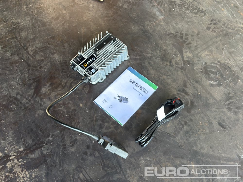 Unused Wacker Neuson Charger - Equipo de construcción: foto 1 Unused Wacker Neuson Charger - Equipo de construcción: foto 1