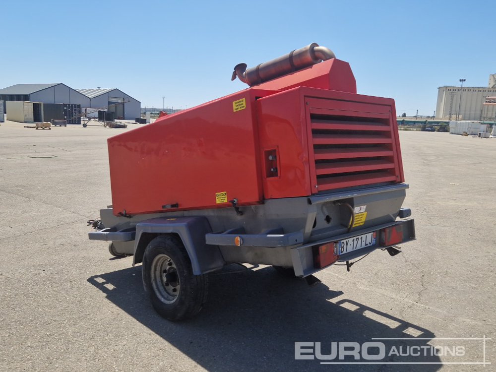 2011 Atlas Copco XAHS186DD - Compresor de aire: foto 3 2011 Atlas Copco XAHS186DD - Compresor de aire: foto 3