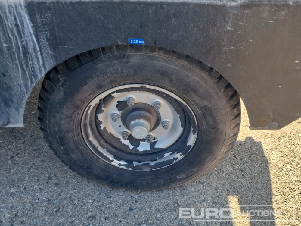 2012 Doosan Twin Axle Compressor (Copy of Declaration of Conformity Available / Copia de CE Disponible) / Compresor - Compresor de aire: foto 5 2012 Doosan Twin Axle Compressor (Copy of Declaration of Conformity Available / Copia de CE Disponible) / Compresor - Compresor de aire: foto 5