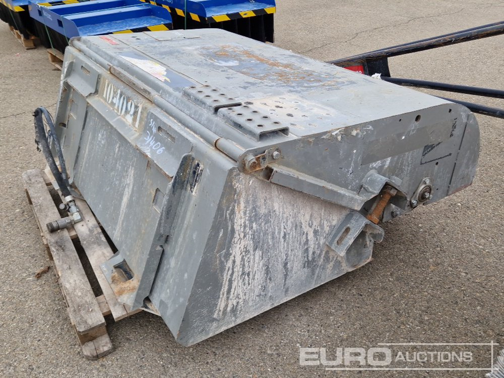 2015 Bobcat 60 SWEEPER - Implemento para Minicargadora: foto 4 2015 Bobcat 60 SWEEPER - Implemento para Minicargadora: foto 4