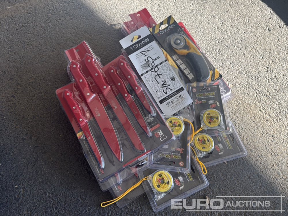 Set of 3m Steal Measuring Tape (4 of), Rotary Cutter (4 of), 6pcs Knife Set (4 of) - Equipo de construcción: foto 1 Set of 3m Steal Measuring Tape (4 of), Rotary Cutter (4 of), 6pcs Knife Set (4 of) - Equipo de construcción: foto 1