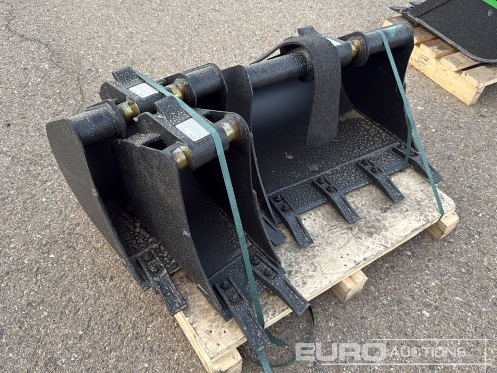 Unused Häner Bucket Package HTL160-Morin-M0 24" (600mm) Tilt Ditch Bucket S/N20250272, Digging Buckets HTL120-Morin-M0 12" (250mm) S/N20250210 and HTL140-Morin-M0 24" (600mm) to suit 1-2,5 ton mini ex - Cazo: foto 1 Unused Häner Bucket Package HTL160-Morin-M0 24" (600mm) Tilt Ditch Bucket S/N20250272, Digging Buckets HTL120-Morin-M0 12" (250mm) S/N20250210 and HTL140-Morin-M0 24" (600mm) to suit 1-2,5 ton mini ex - Cazo: foto 1