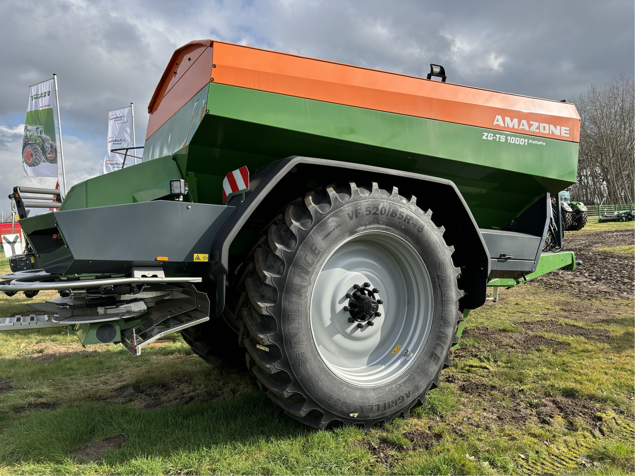 Pulverizador Amazone Anhängestreuer ZG-TS 10001: foto 6