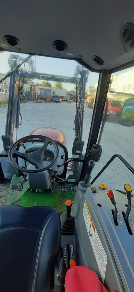 Branson Branson 6225C - Tractor: foto 4 Branson Branson 6225C - Tractor: foto 4