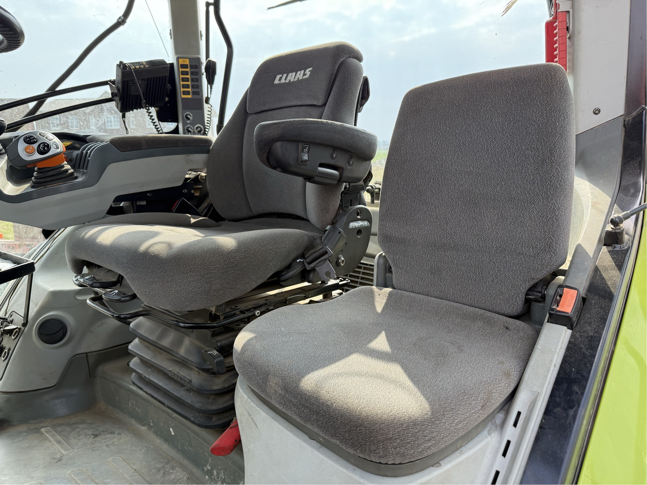 Claas Axion 960 C-Matic CEBIS - Tractor: foto 2 Claas Axion 960 C-Matic CEBIS - Tractor: foto 2