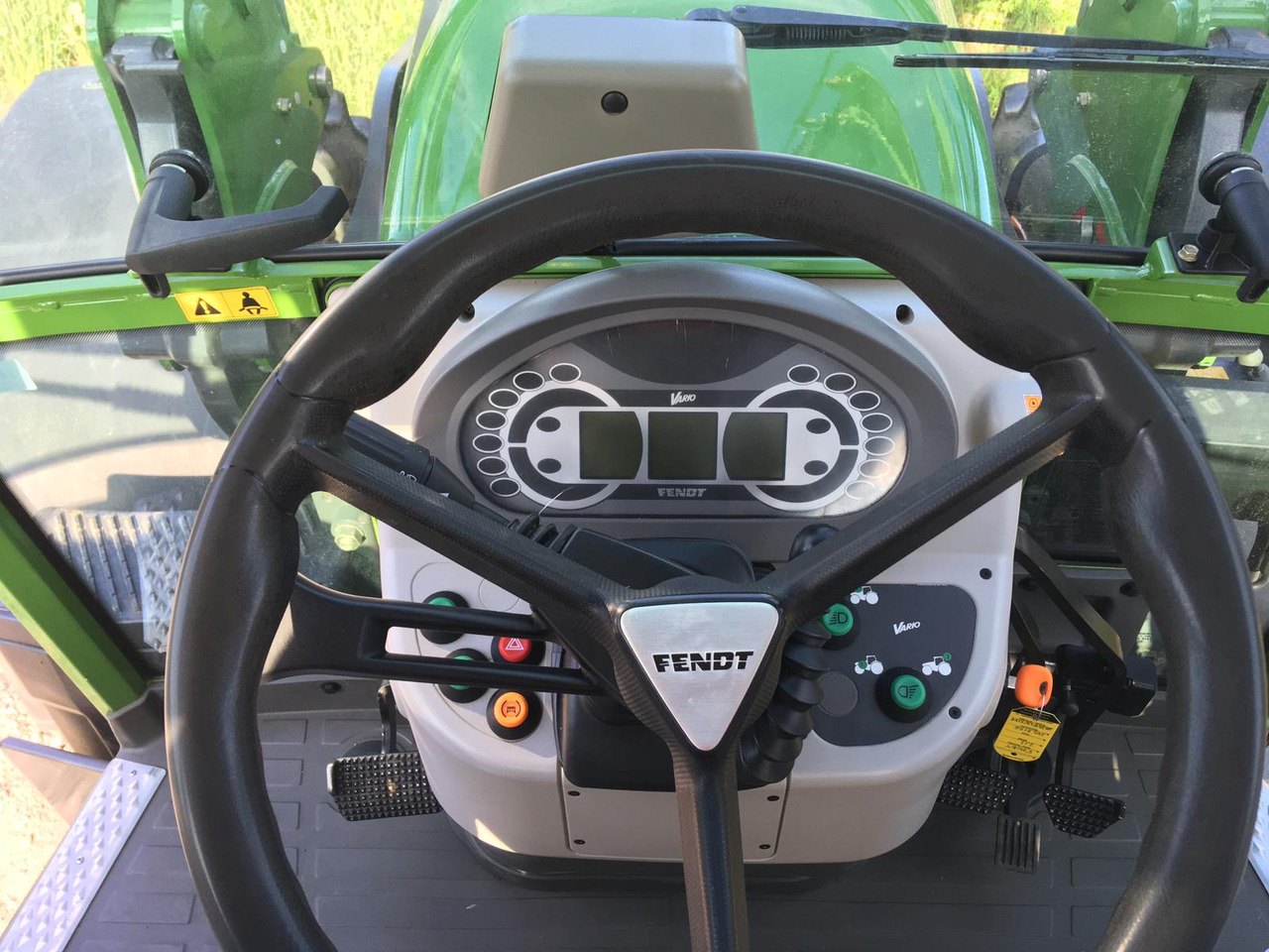 Fendt 211 Vario - Tractor: foto 2 Fendt 211 Vario - Tractor: foto 2
