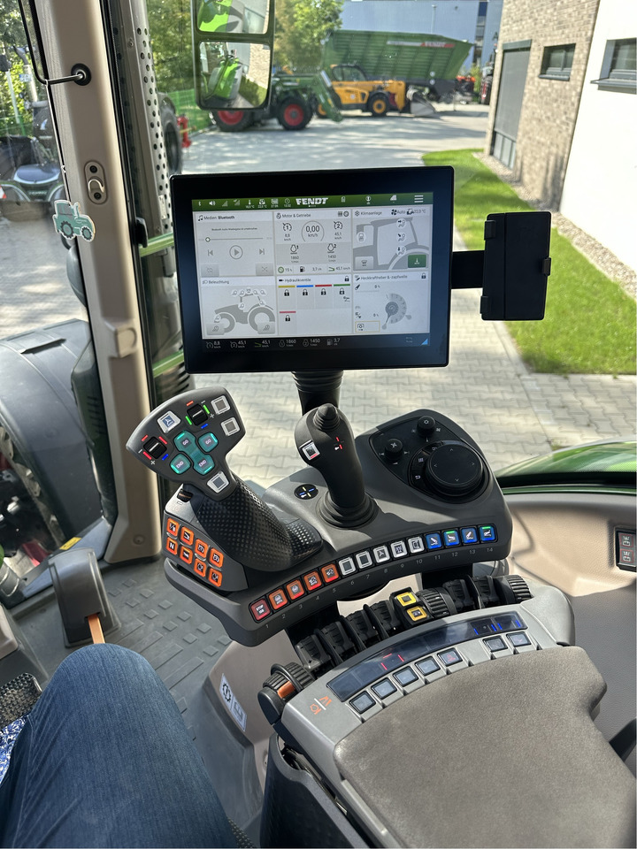Fendt 724 Gen6 ProfiPlus - Tractor: foto 2 Fendt 724 Gen6 ProfiPlus - Tractor: foto 2