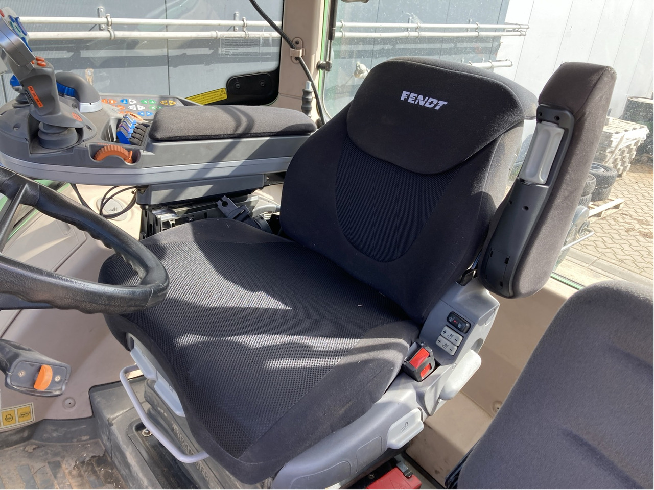 Fendt 724 Vario SCR - Tractor: foto 2 Fendt 724 Vario SCR - Tractor: foto 2