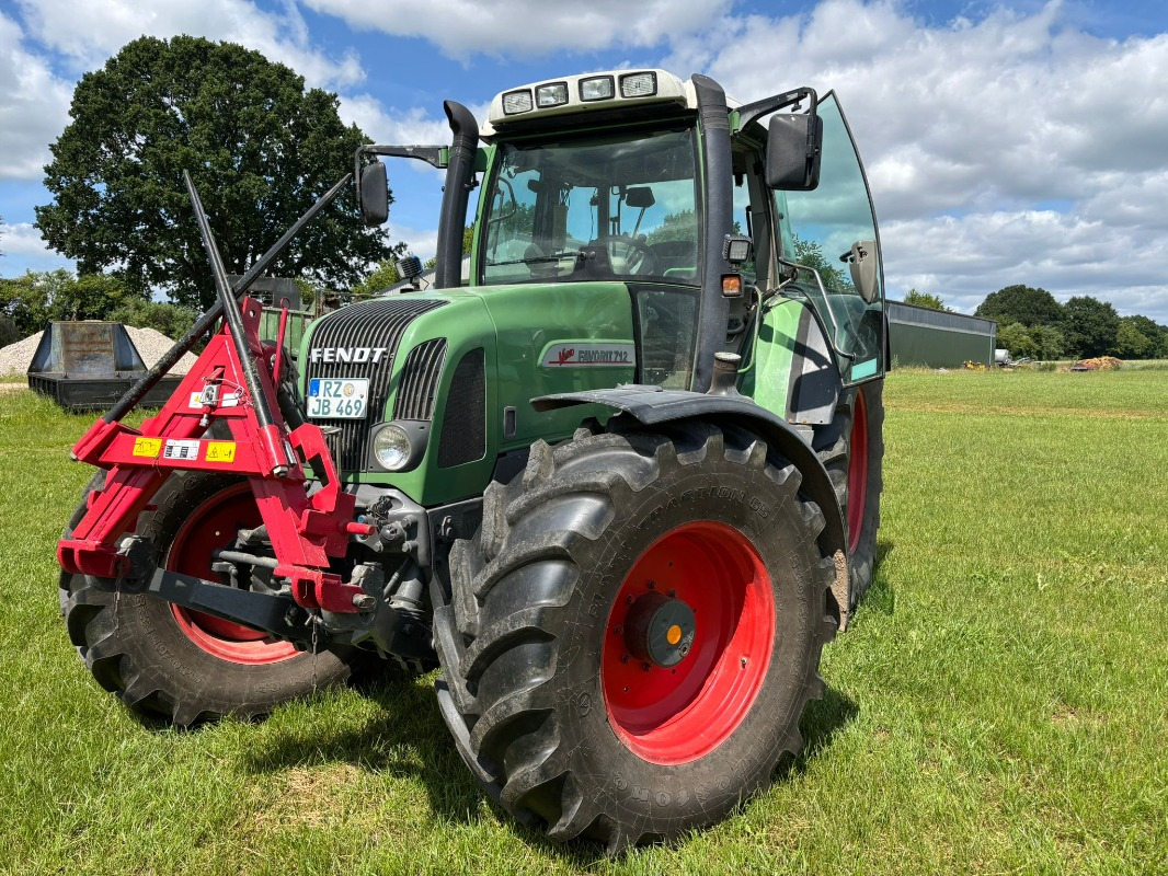 Fendt Favorit 712 Vario - Tractor: foto 1 Fendt Favorit 712 Vario - Tractor: foto 1