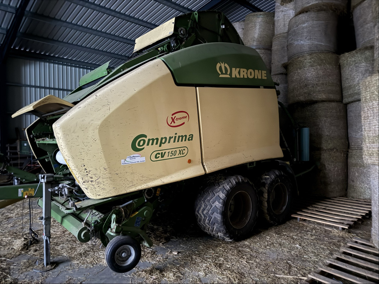 Krone Comprima CV150 XC Presskombina - Maquinaria de henificación: foto 1 Krone Comprima CV150 XC Presskombina - Maquinaria de henificación: foto 1