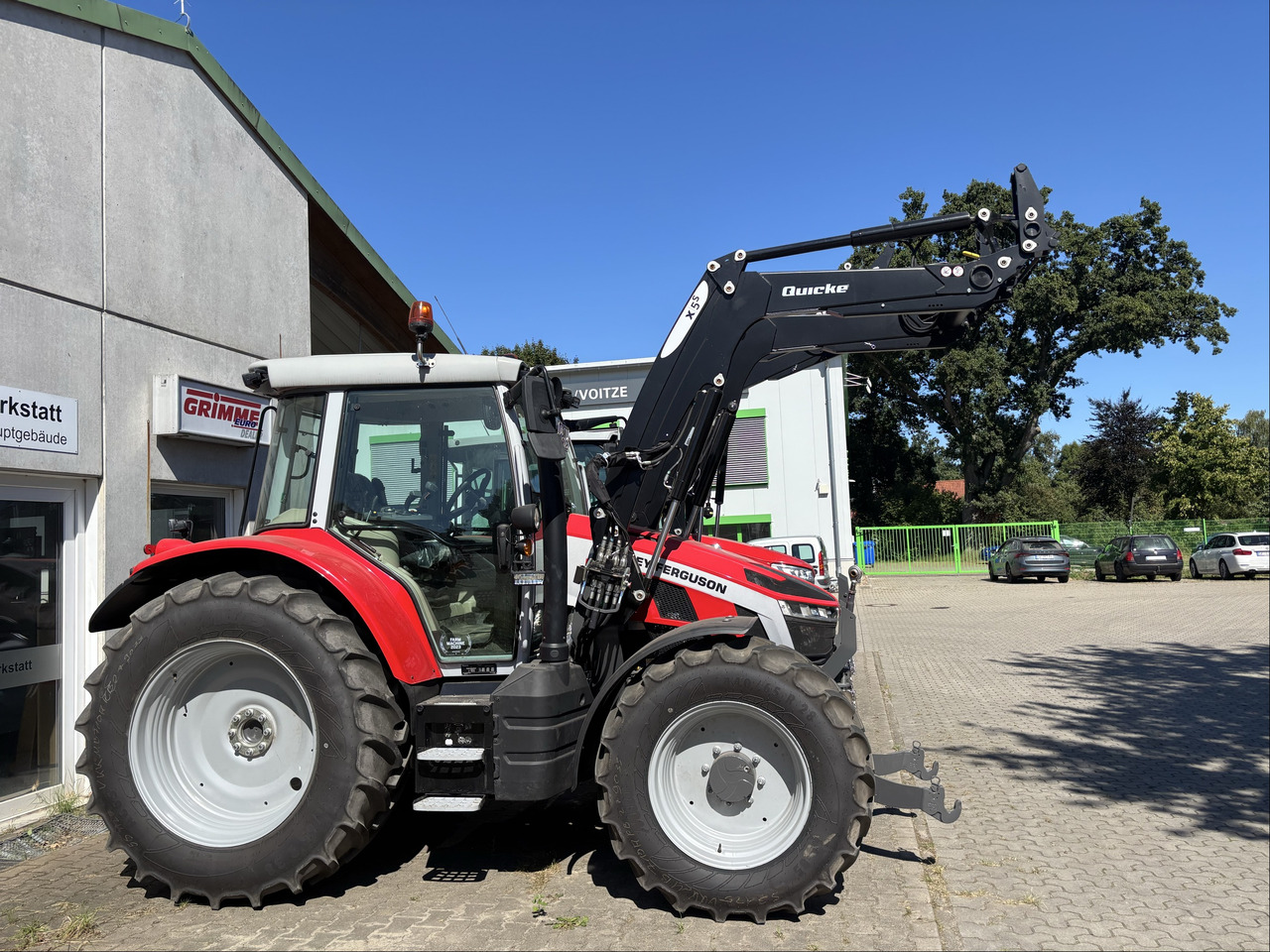 Massey Ferguson 5S.125 Dyna-6 EFFICIENT - Tractor: foto 1 Massey Ferguson 5S.125 Dyna-6 EFFICIENT - Tractor: foto 1