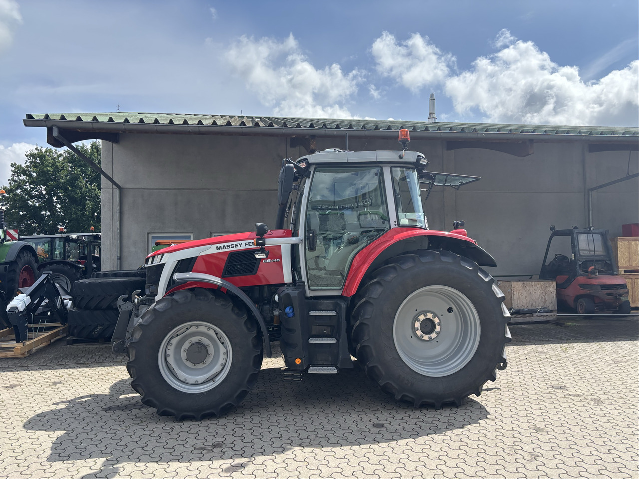 Massey Ferguson 6S.145 Dyna-VT EXCLUSIVE - Tractor: foto 1 Massey Ferguson 6S.145 Dyna-VT EXCLUSIVE - Tractor: foto 1