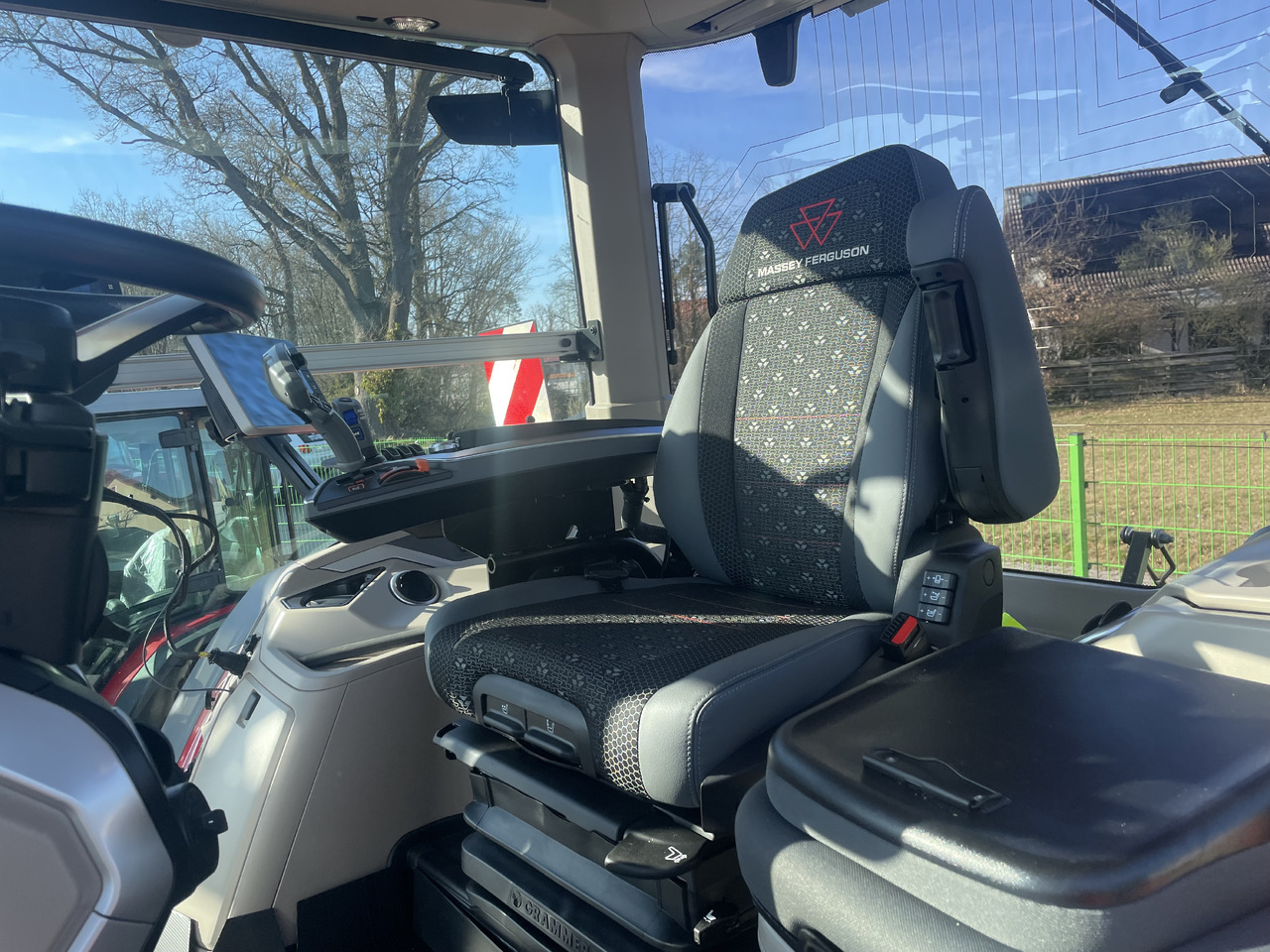 Massey Ferguson 8S.265 Dyna-VT EXCLUSIVE - Tractor: foto 5 Massey Ferguson 8S.265 Dyna-VT EXCLUSIVE - Tractor: foto 5