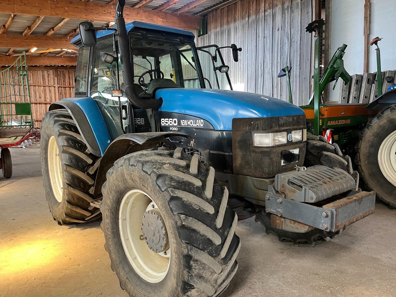 New Holland 8560 - Tractor: foto 1 New Holland 8560 - Tractor: foto 1