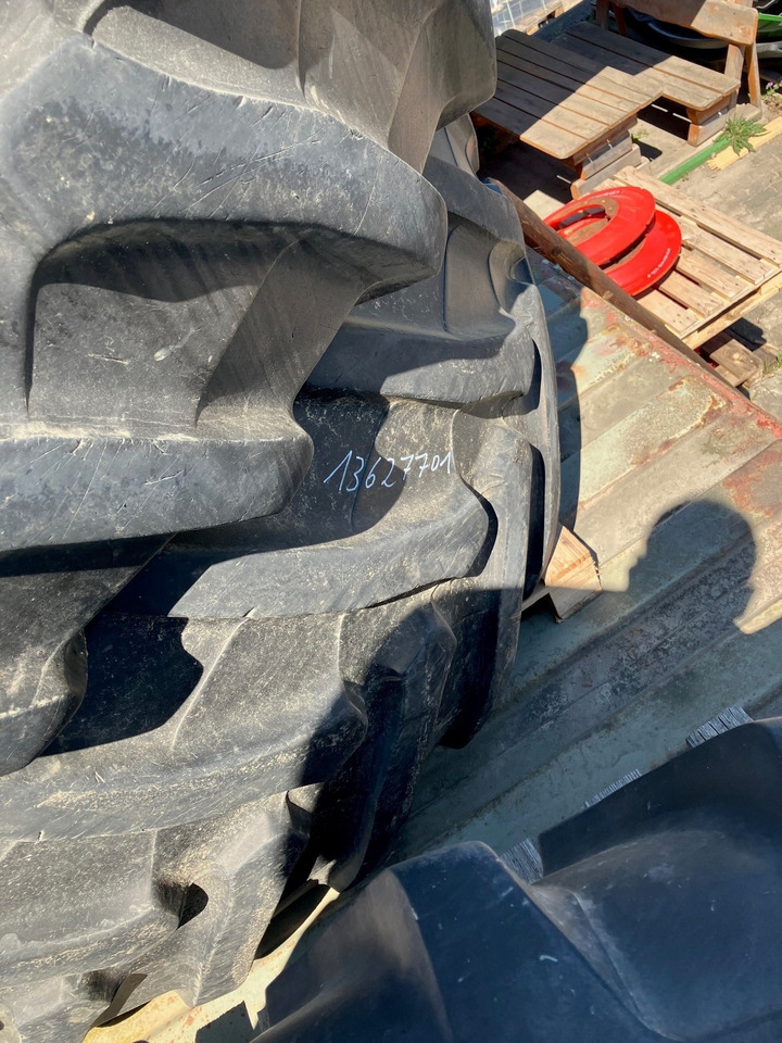 Trelleborg 650/65R38 TM1000 - Neumáticos y llantas: foto 1 Trelleborg 650/65R38 TM1000 - Neumáticos y llantas: foto 1