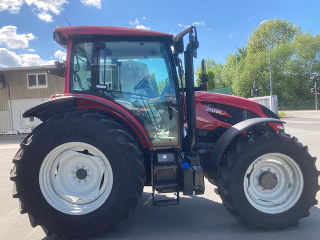 Valtra A105 MH4 - Tractor: foto 5 Valtra A105 MH4 - Tractor: foto 5