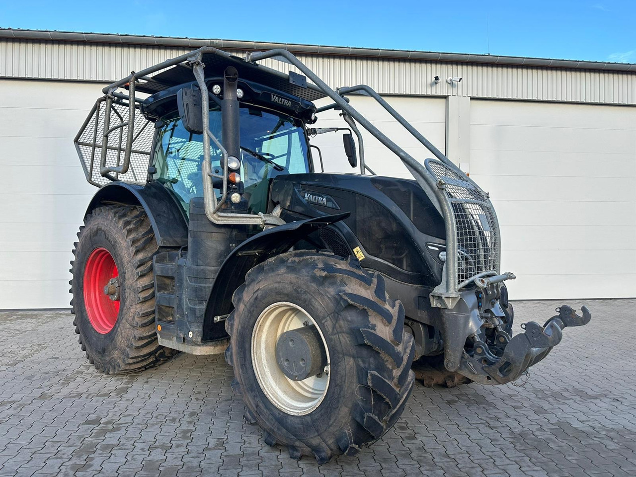 Valtra S 374 - Tractor: foto 1 Valtra S 374 - Tractor: foto 1