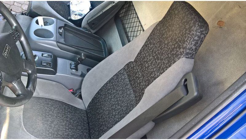 DAF LF45 LF55 LF65 Euro 5 - Cabina e interior para Camión: foto 2 DAF LF45 LF55 LF65 Euro 5 - Cabina e interior para Camión: foto 2