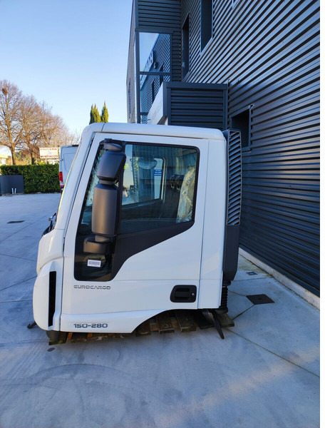 Iveco Day Cab - Cabina e interior para Camión: foto 5 Iveco Day Cab - Cabina e interior para Camión: foto 5