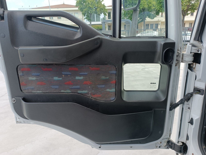 Cabina e interior para Camión Iveco Eurocargo EURO 3: foto 7 Cabina e interior para Camión Iveco Eurocargo EURO 3: foto 7