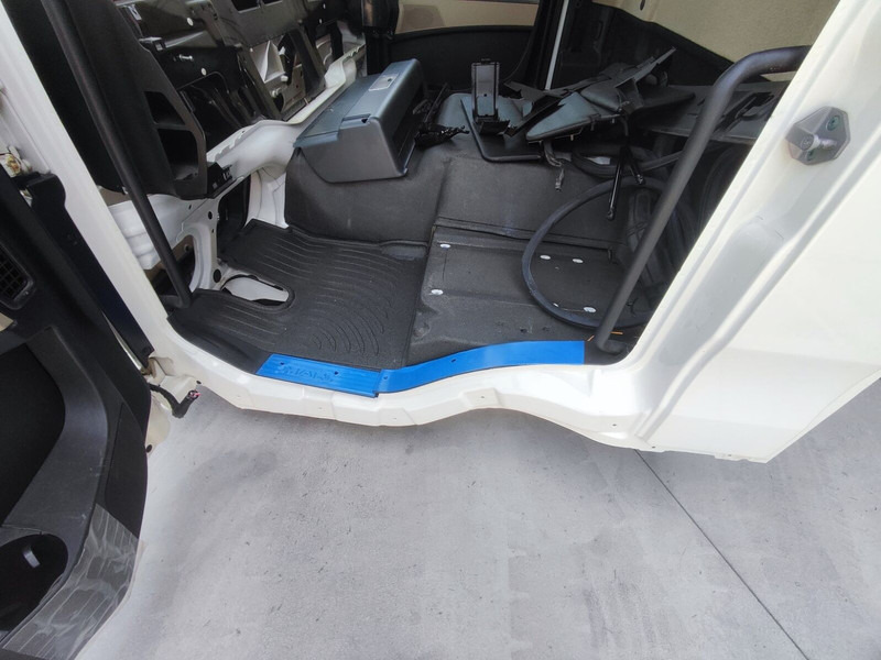 MAN TGL TGM - Cabina e interior para Camión: foto 4 MAN TGL TGM - Cabina e interior para Camión: foto 4