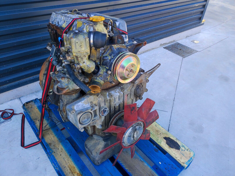 Nissan B440 - Motor para Camión: foto 2 Nissan B440 - Motor para Camión: foto 2