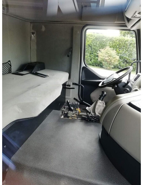 Renault PREMIUM DXI Euro 5 - Cabina e interior para Camión: foto 4 Renault PREMIUM DXI Euro 5 - Cabina e interior para Camión: foto 4