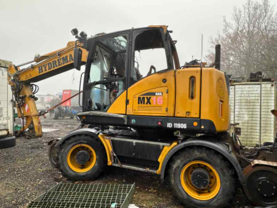 HYDREMA CONSTRUCTION EXCAVATOR MX16 RAIL - Excavadora de ruedas: foto 2 HYDREMA CONSTRUCTION EXCAVATOR MX16 RAIL - Excavadora de ruedas: foto 2