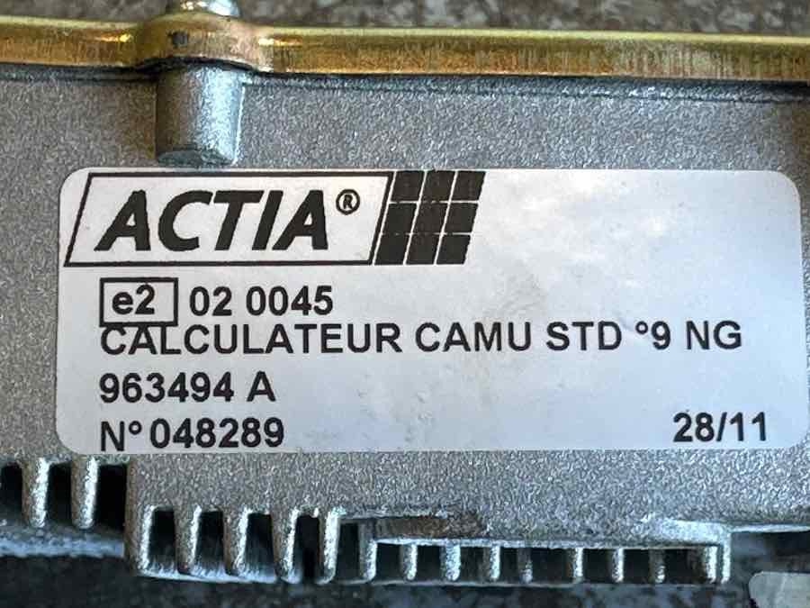 IVECO ECU BUS 5006144131 - Unidad de control para Autobús: foto 3 IVECO ECU BUS 5006144131 - Unidad de control para Autobús: foto 3