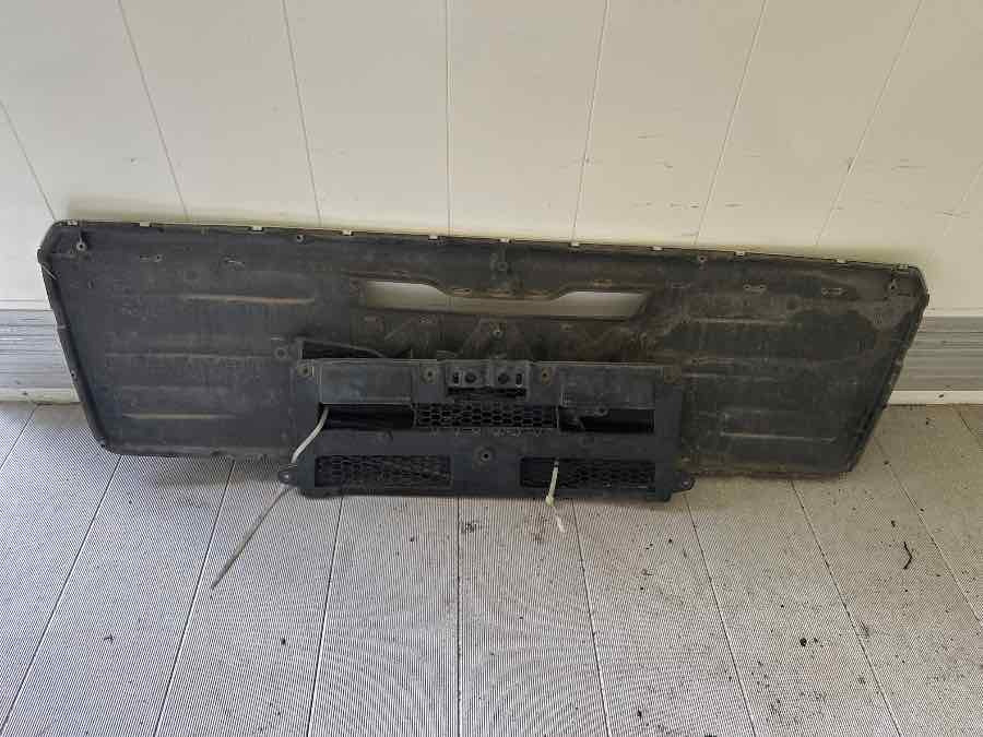 MAN MIDDEL FRONT PANEL 81.61150-5079 - Carrocería y exterior para Camión: foto 2 MAN MIDDEL FRONT PANEL 81.61150-5079 - Carrocería y exterior para Camión: foto 2