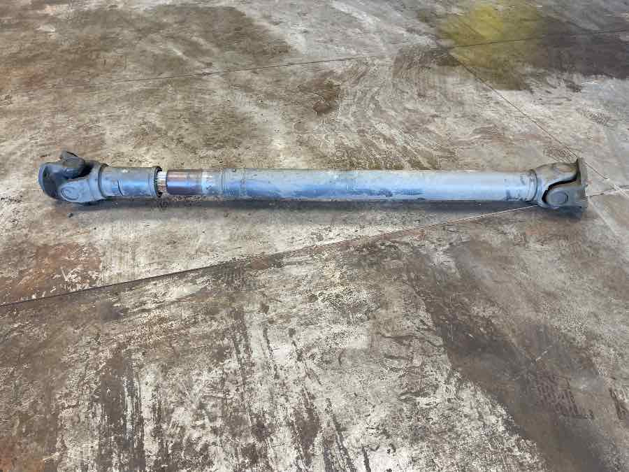 MERCEDES PROPSHAFT 4x4 A6504102002 - Árbol de transmisión para Camión: foto 1 MERCEDES PROPSHAFT 4x4 A6504102002 - Árbol de transmisión para Camión: foto 1