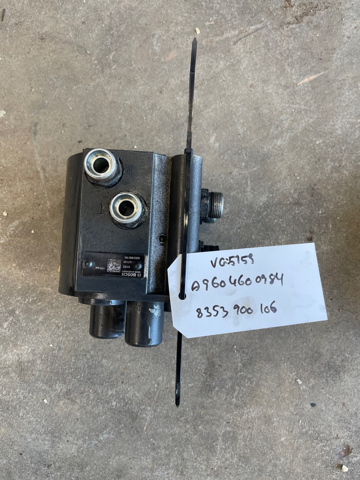 MERCEDES STEERING PUMP A9604600984 - Dirección para Camión: foto 1 MERCEDES STEERING PUMP A9604600984 - Dirección para Camión: foto 1