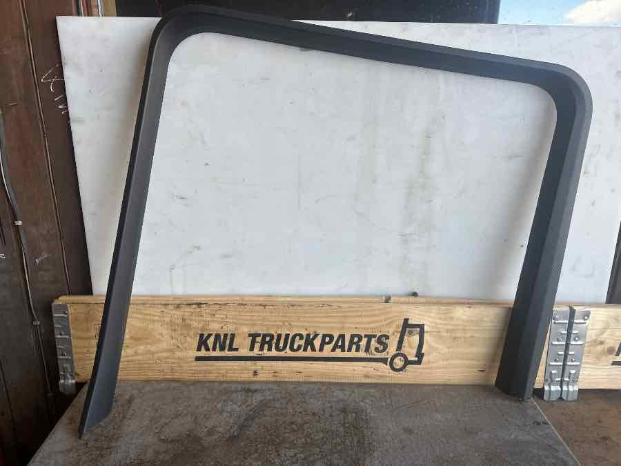 SCANIA DOOR PANEL 2114834 - Cabina e interior para Camión: foto 1 SCANIA DOOR PANEL 2114834 - Cabina e interior para Camión: foto 1
