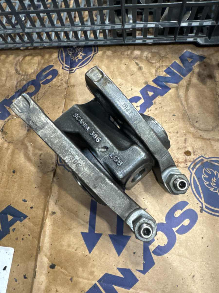 SCANIA ROCKER ARM ASSY DC16 - Motor y piezas para Camión: foto 1 SCANIA ROCKER ARM ASSY DC16 - Motor y piezas para Camión: foto 1
