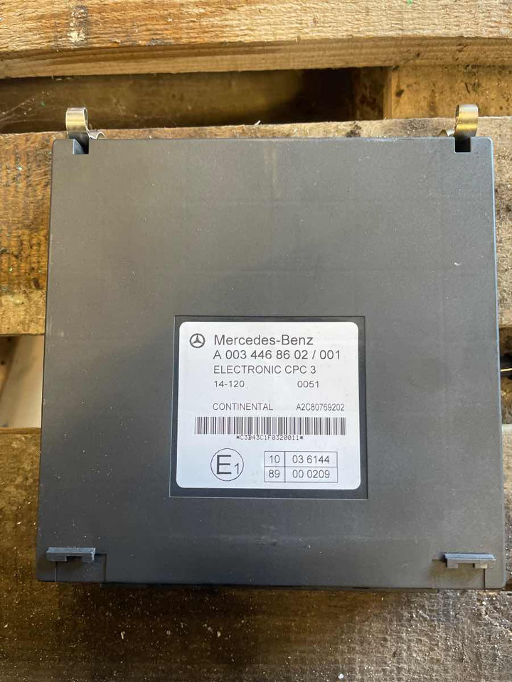SETRA / MERCEDES ECU CPC3 A0034468602 - Unidad de control para Autobús: foto 1 SETRA / MERCEDES ECU CPC3 A0034468602 - Unidad de control para Autobús: foto 1